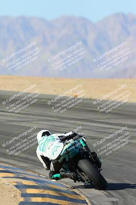 media/Feb-06-2025-Racers Edge (Thu) [[c17ed6f7b1]]/2-B Group/Session 4 End (Turn 10 Backside)/